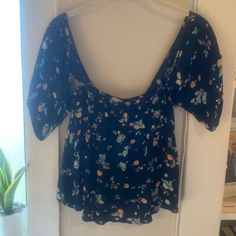 Pull & Bear off shoulder tank